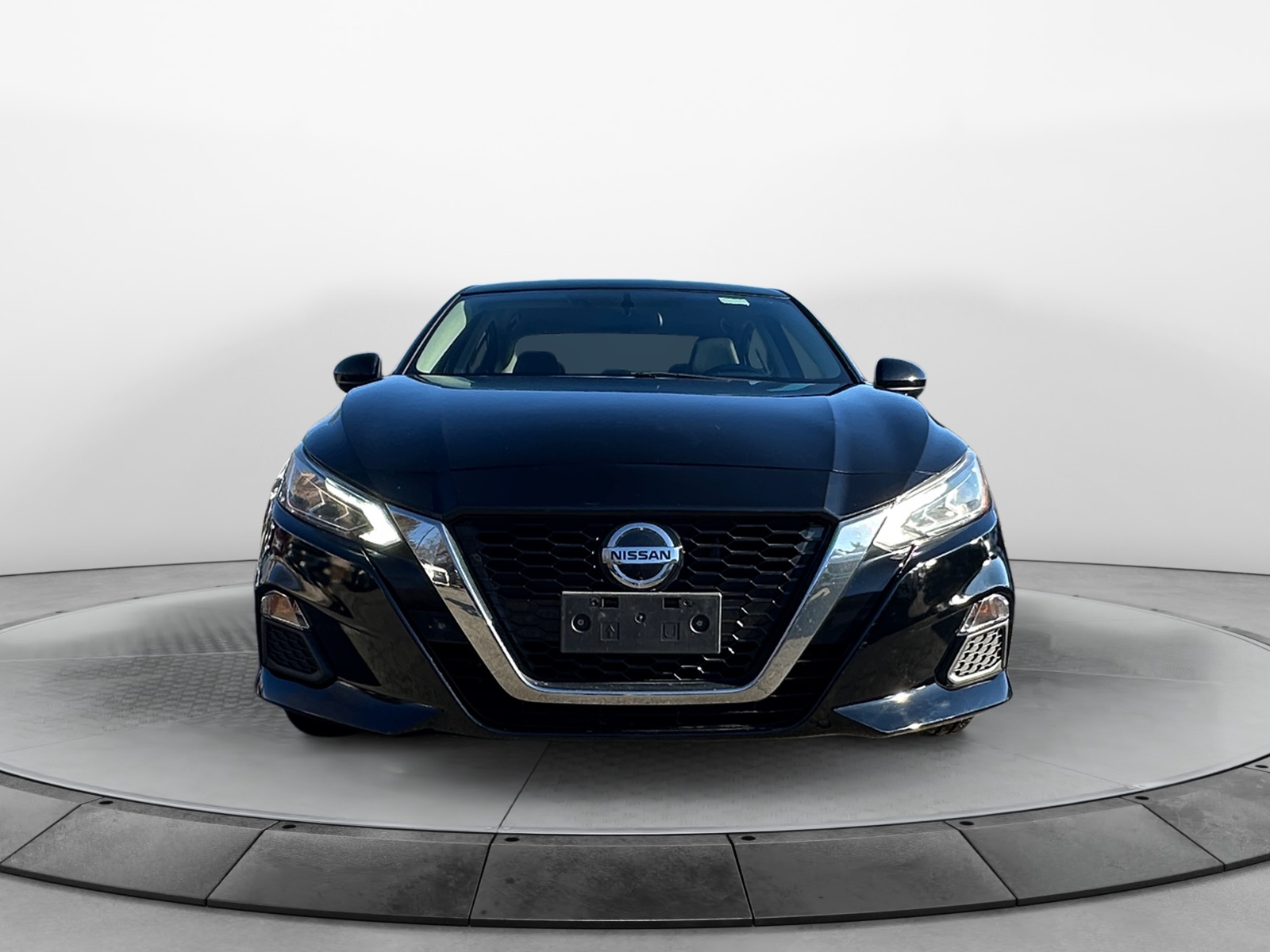 2019 Nissan Altima SR - Photo 15