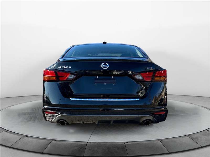 2019 Nissan Altima SR - Photo 8
