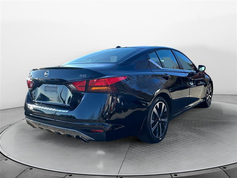 2019 Nissan Altima SR - Photo 10