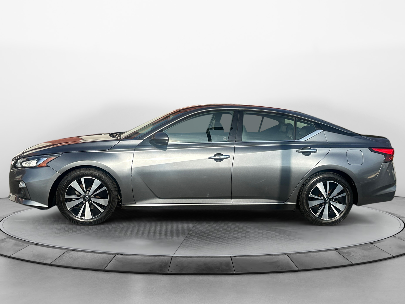 2020 Nissan Altima SL - Photo 3