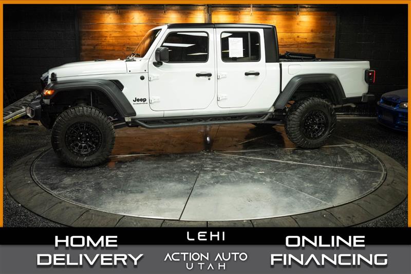 White 2025 Jeep Gladiator Sport Crew Cab 4WD Pickup Truck Four-Wheel Drive Automatic