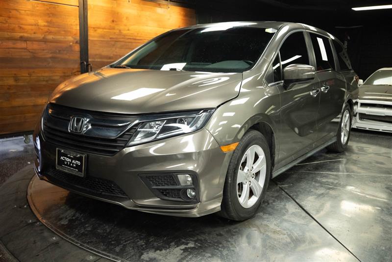 View vehicle photo 2