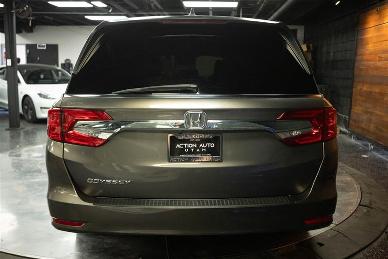 View vehicle photo 6