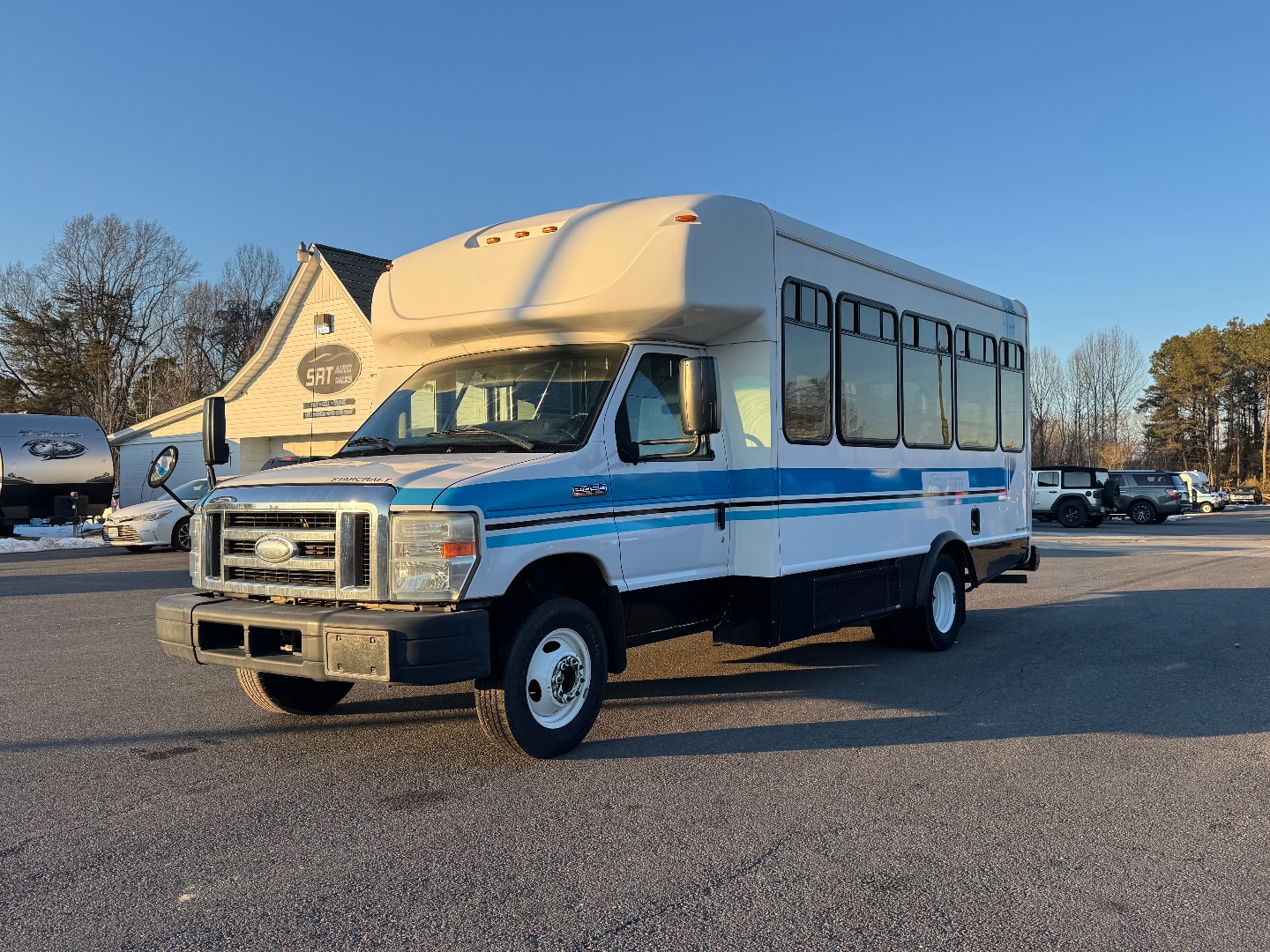 2014 Ford E-Series Cutaway