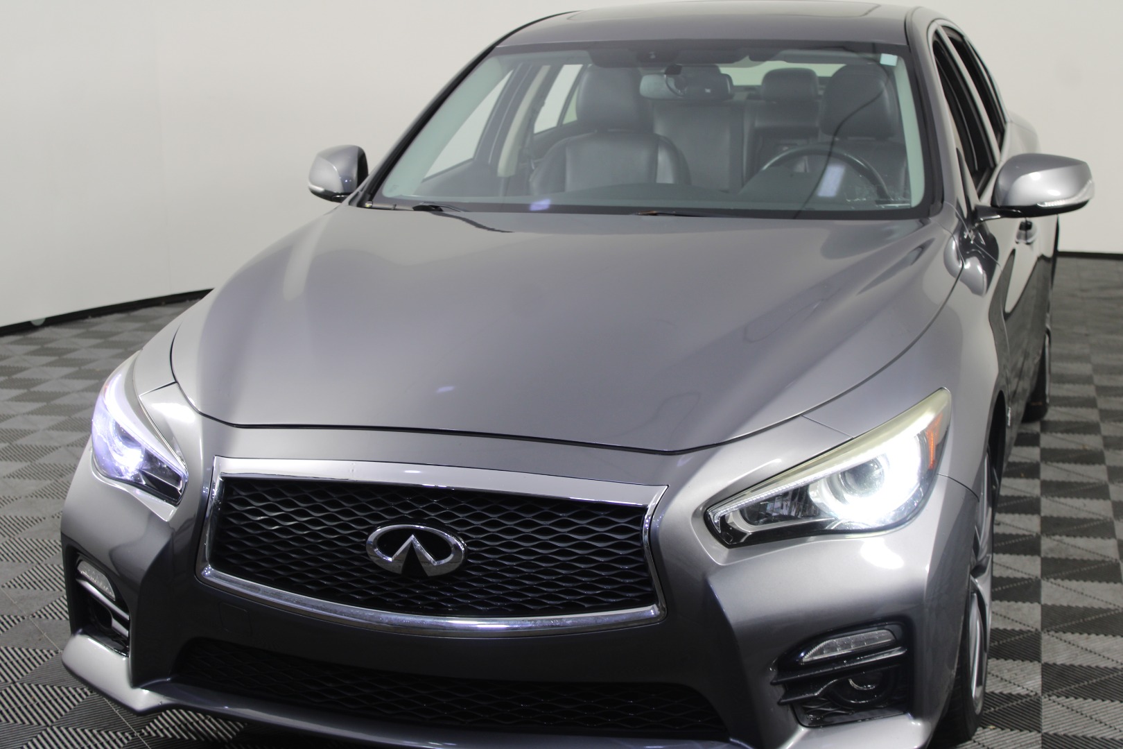 2017 INFINITI Q50