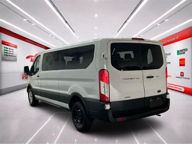 2023 FORD TRANSIT PASSENGER WAGON XLT