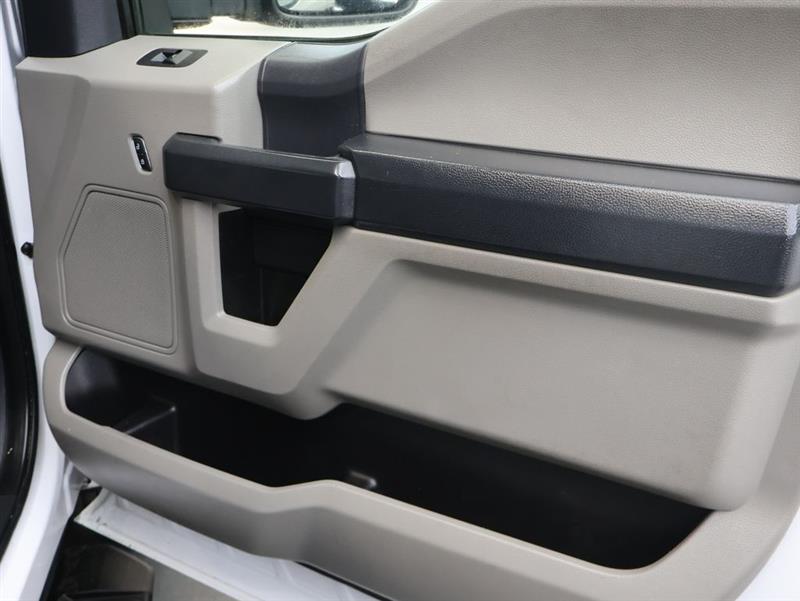 2022 FORD SUPER DUTY F-350 DRW XL