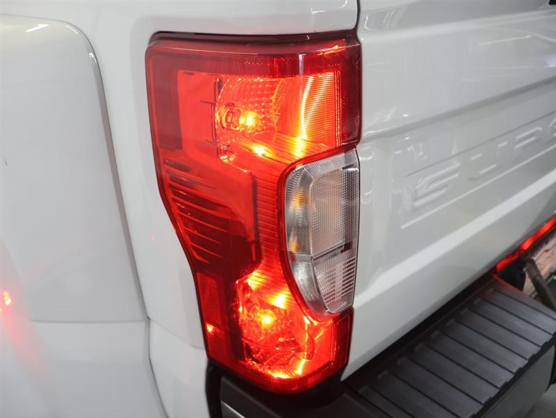 2022 FORD SUPER DUTY F-350 DRW XL