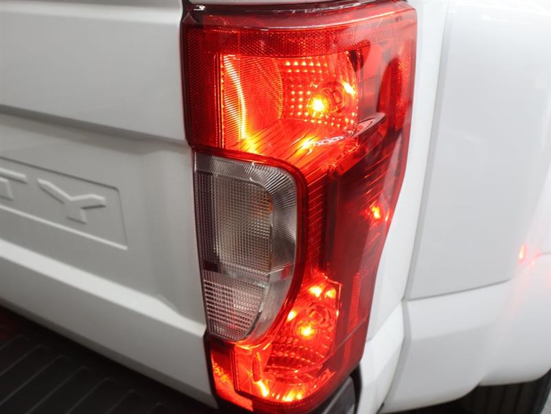 2022 FORD SUPER DUTY F-350 DRW XL