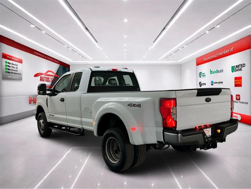 2022 FORD SUPER DUTY F-350 DRW XL