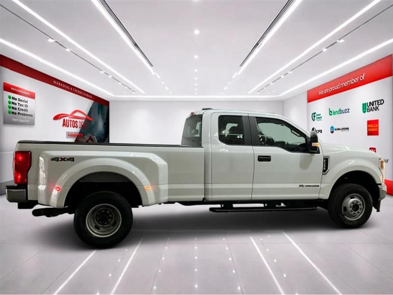 2022 FORD SUPER DUTY F-350 DRW XL