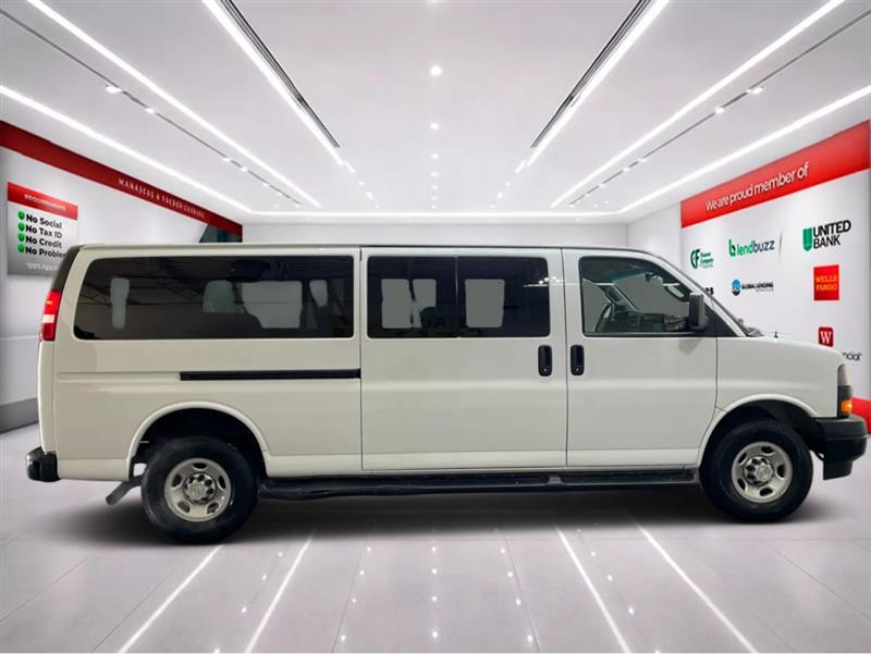 2023 CHEVROLET EXPRESS PASSENGER LS