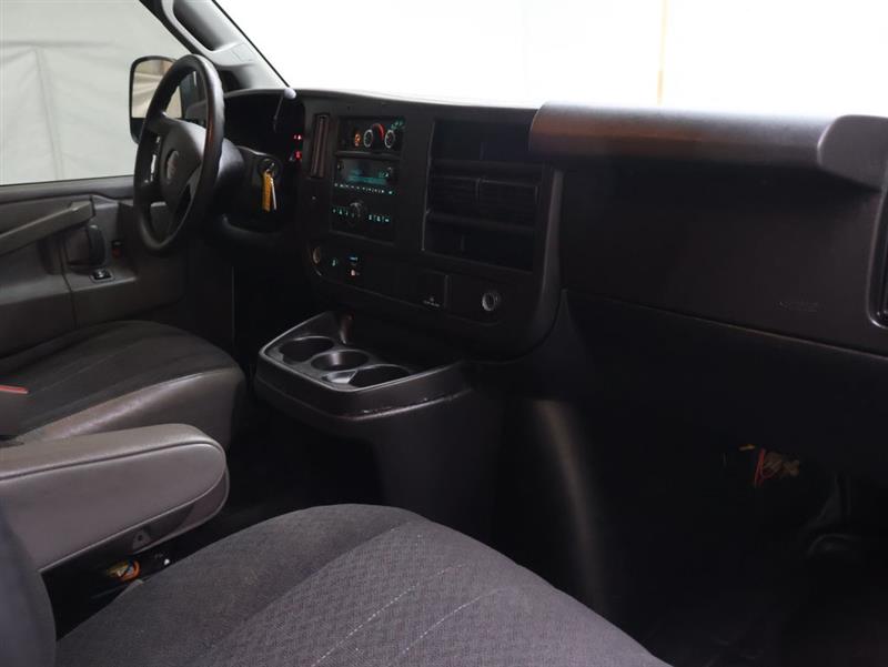 2020 GMC SAVANA CARGO VAN 