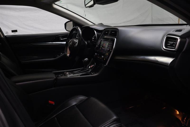 2023 NISSAN MAXIMA SV