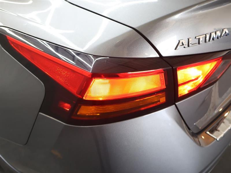 2022 NISSAN ALTIMA 2.0 SR