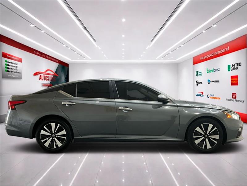 2021 NISSAN ALTIMA 2.5 SV