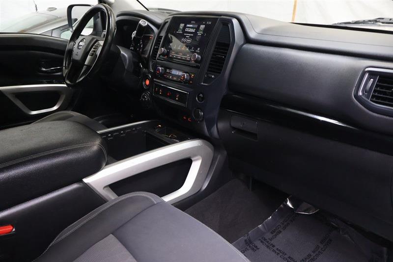 2022 NISSAN TITAN SV