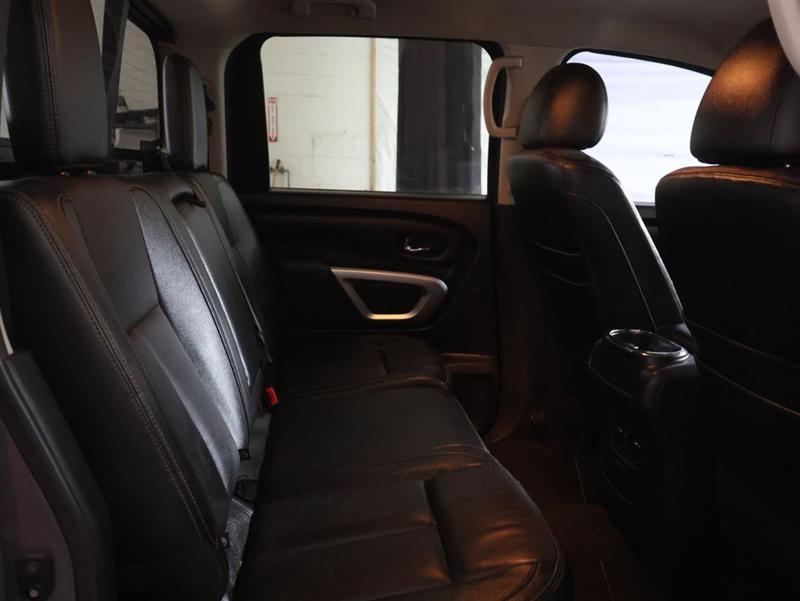 2017 NISSAN TITAN SL