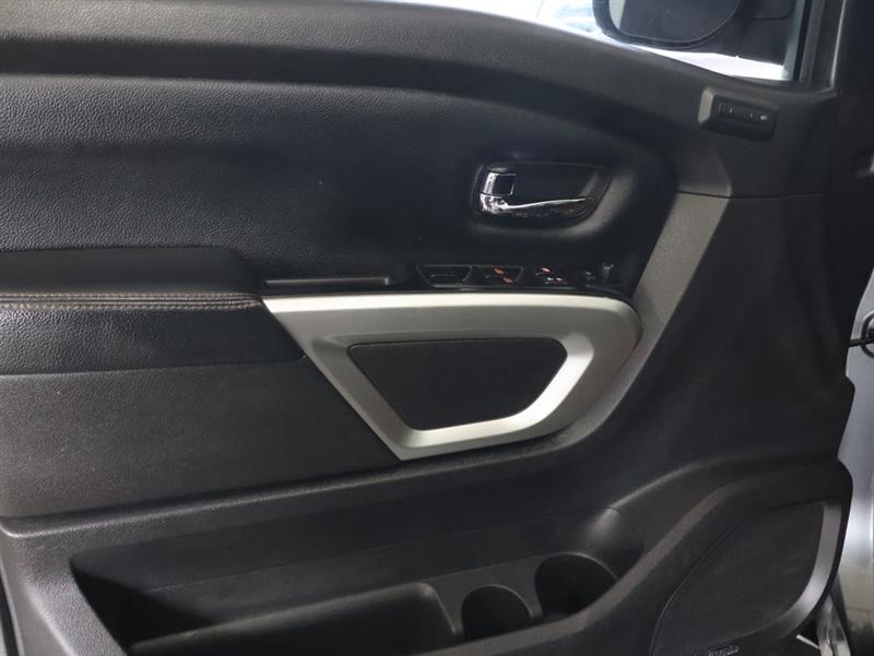 2017 NISSAN TITAN SL