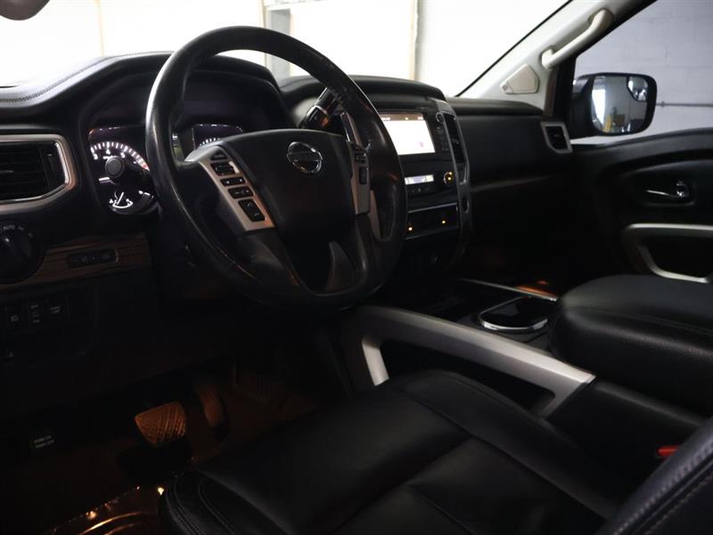 2017 NISSAN TITAN SL
