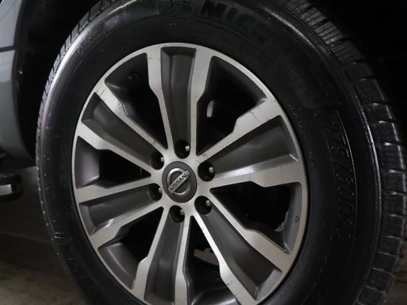 2017 NISSAN TITAN SL