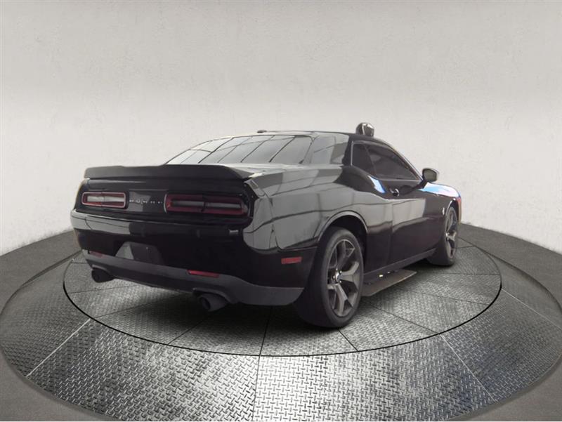 2017 DODGE CHALLENGER SXT