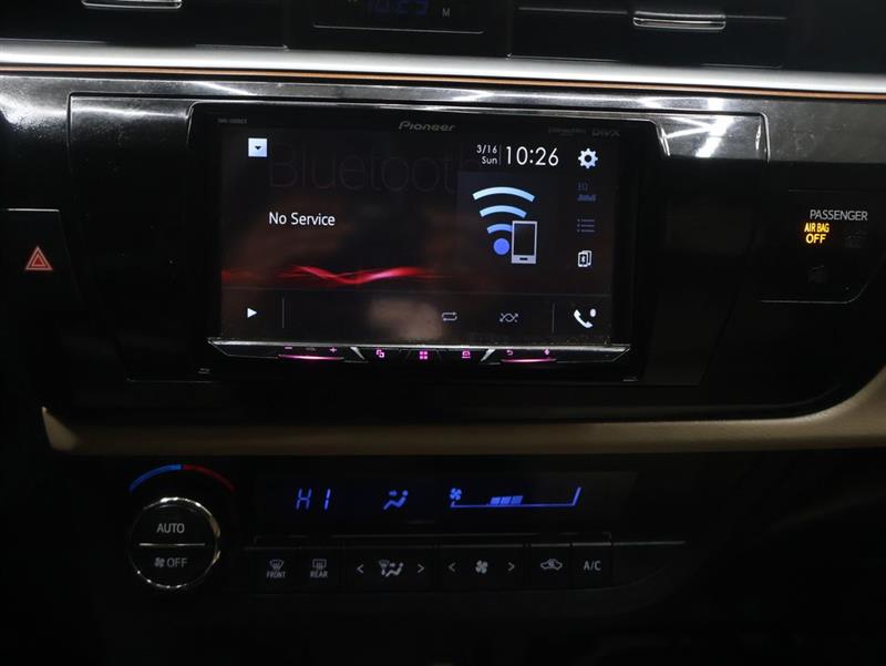 2016 TOYOTA COROLLA LE