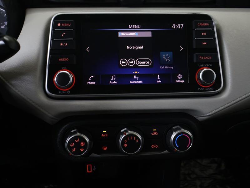 2022 NISSAN VERSA SV