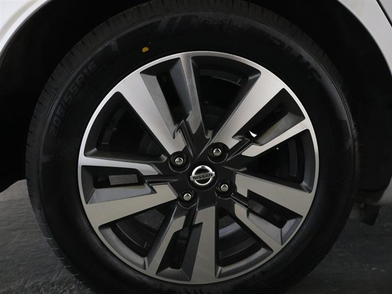 2022 NISSAN VERSA SV