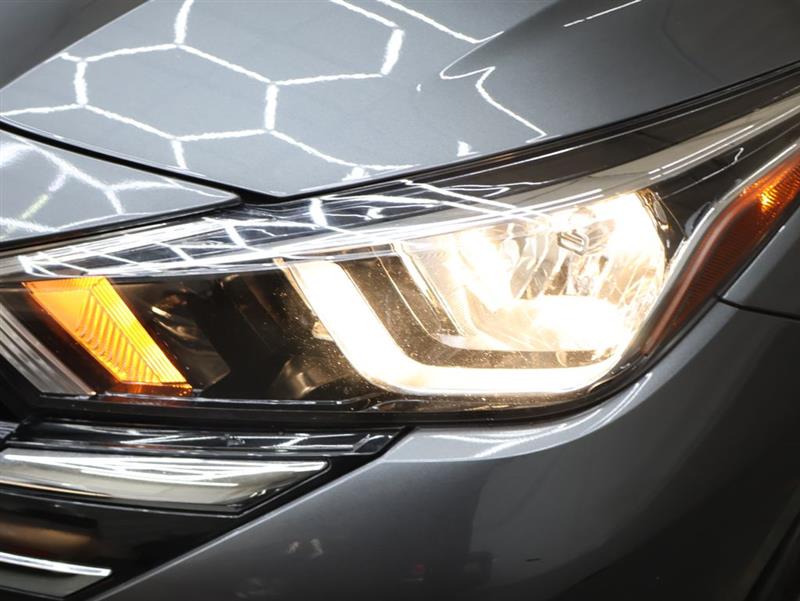 2023 NISSAN VERSA SV