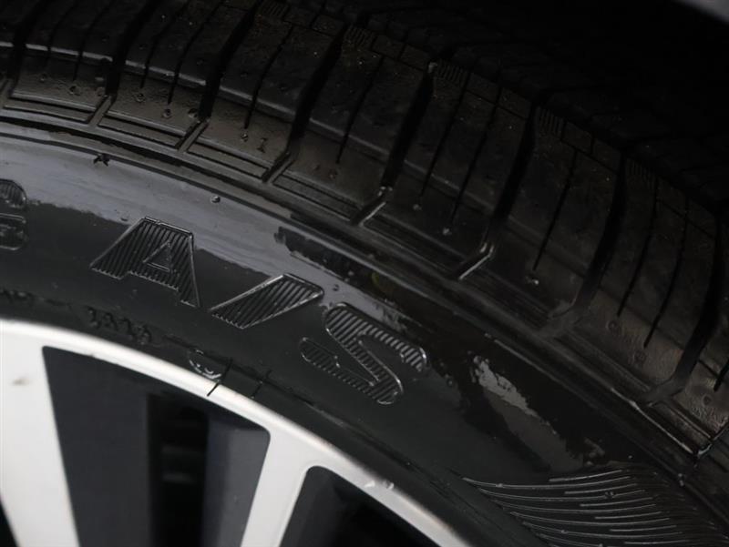 2023 NISSAN VERSA SV