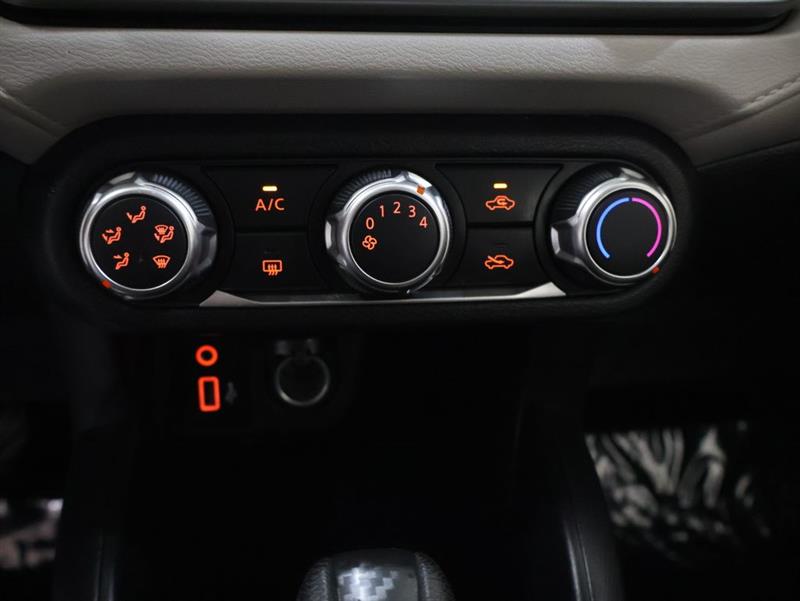 2022 NISSAN VERSA SV