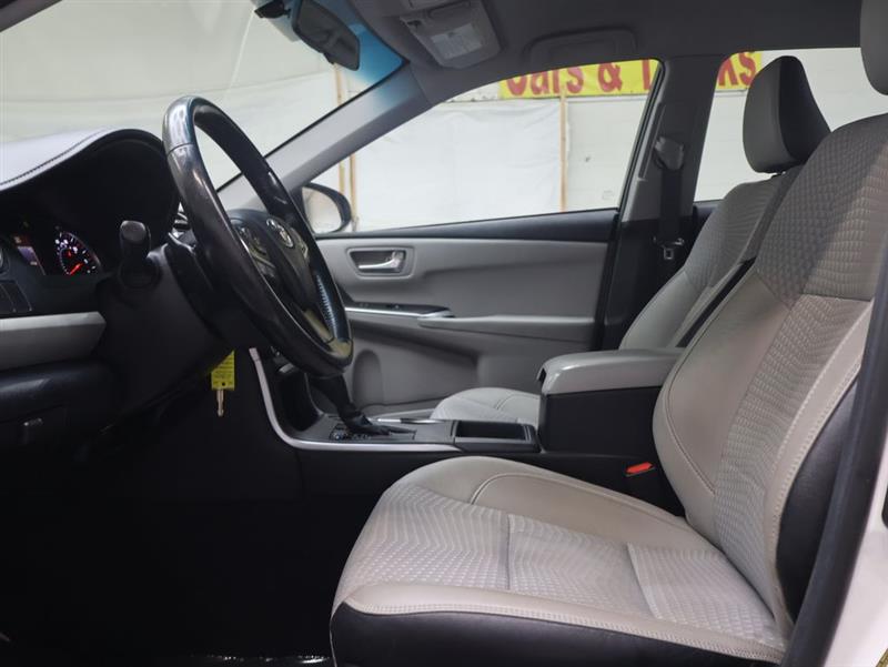 2015 TOYOTA CAMRY SE