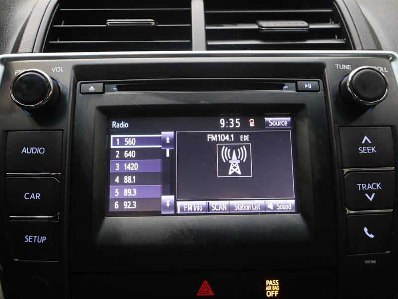 2015 TOYOTA CAMRY SE