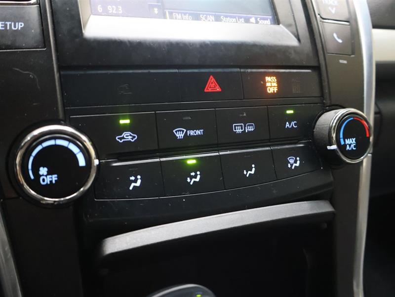 2015 TOYOTA CAMRY SE