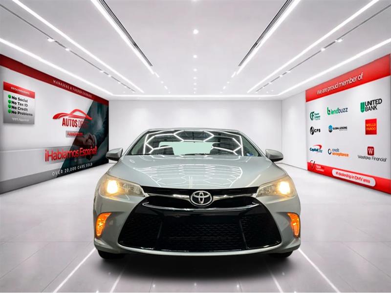 2016 TOYOTA CAMRY SE