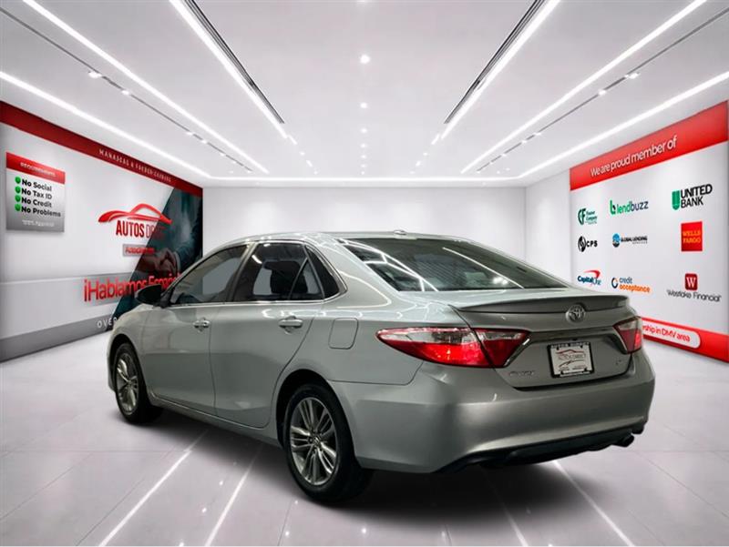 2016 TOYOTA CAMRY SE