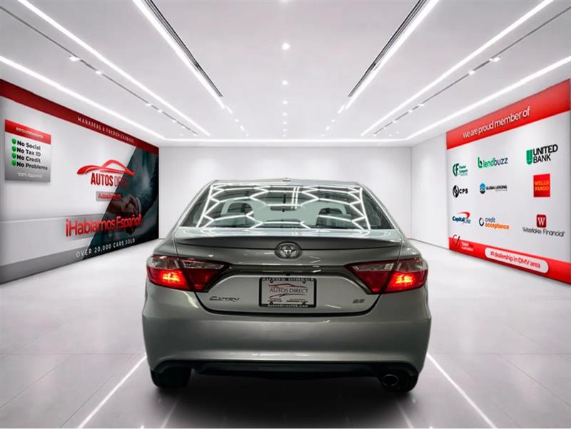 2016 TOYOTA CAMRY SE