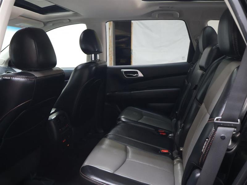 2020 NISSAN PATHFINDER SL