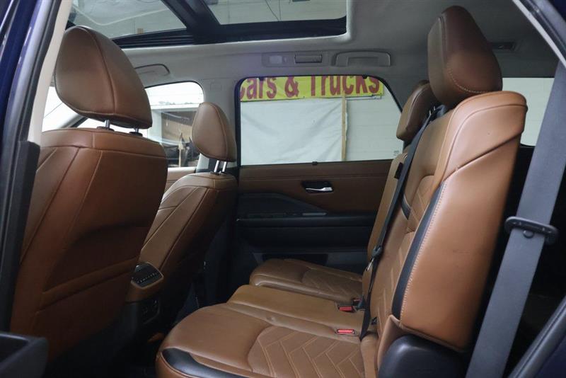 2022 NISSAN PATHFINDER PLATINUM