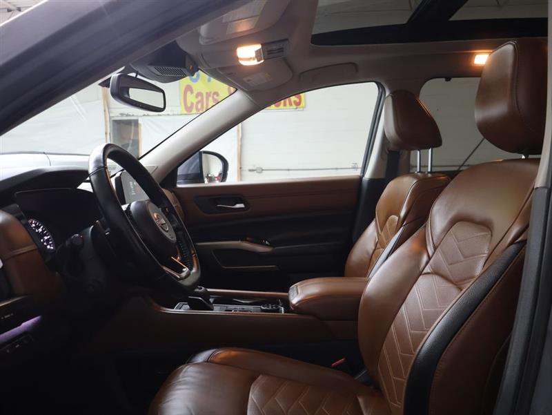 2022 NISSAN PATHFINDER PLATINUM