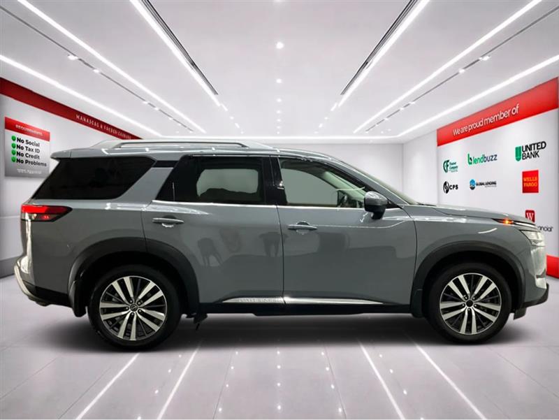 2022 NISSAN PATHFINDER PLATINUM