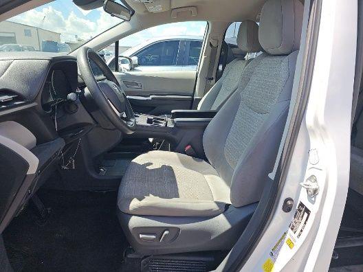 2021 TOYOTA SIENNA LE