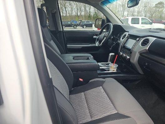 2017 TOYOTA TUNDRA SR5