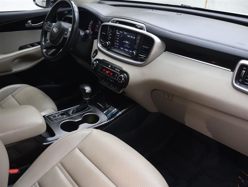 2019 KIA SORENTO EX V6