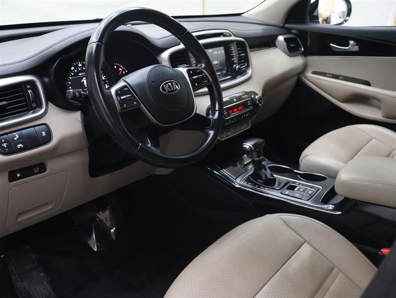 2019 KIA SORENTO EX V6