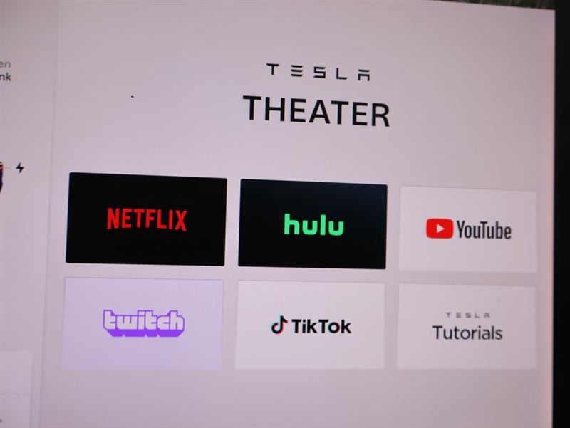 2018 TESLA MODEL 3 Long Range Battery/Performance