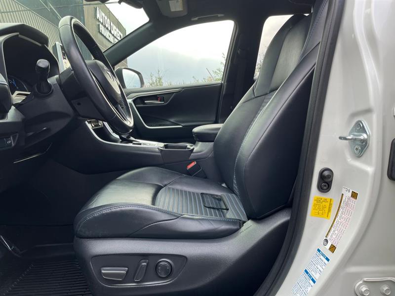 2020 TOYOTA RAV4 HYBRID XSE