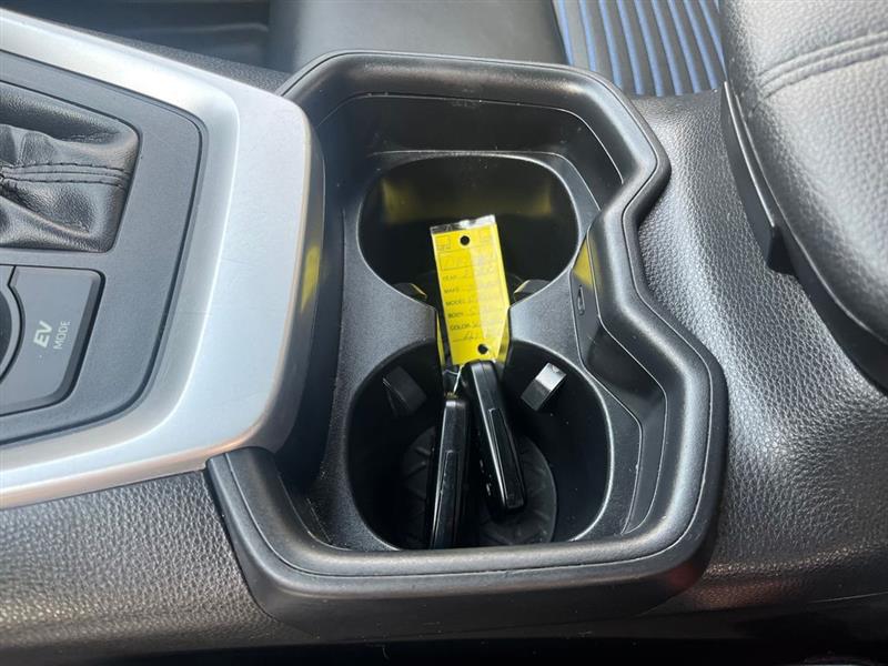 2020 TOYOTA RAV4 HYBRID XSE