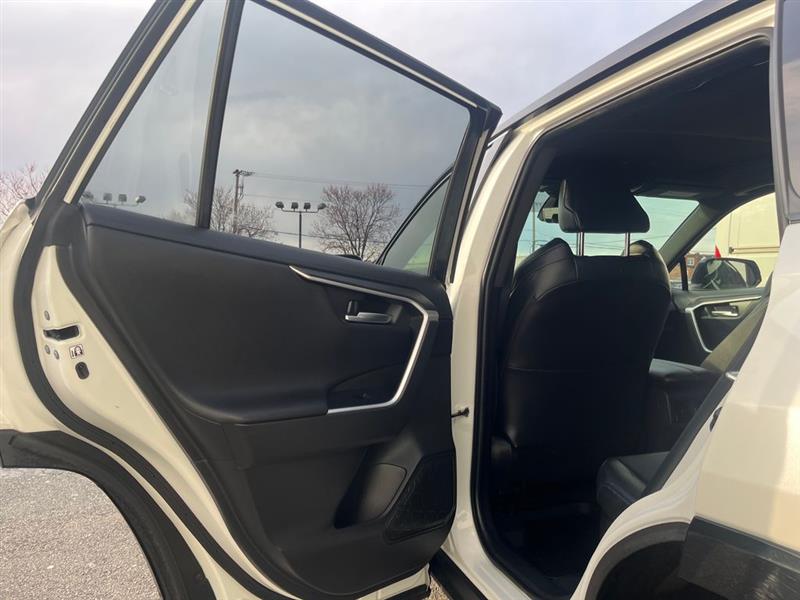 2020 TOYOTA RAV4 HYBRID XSE